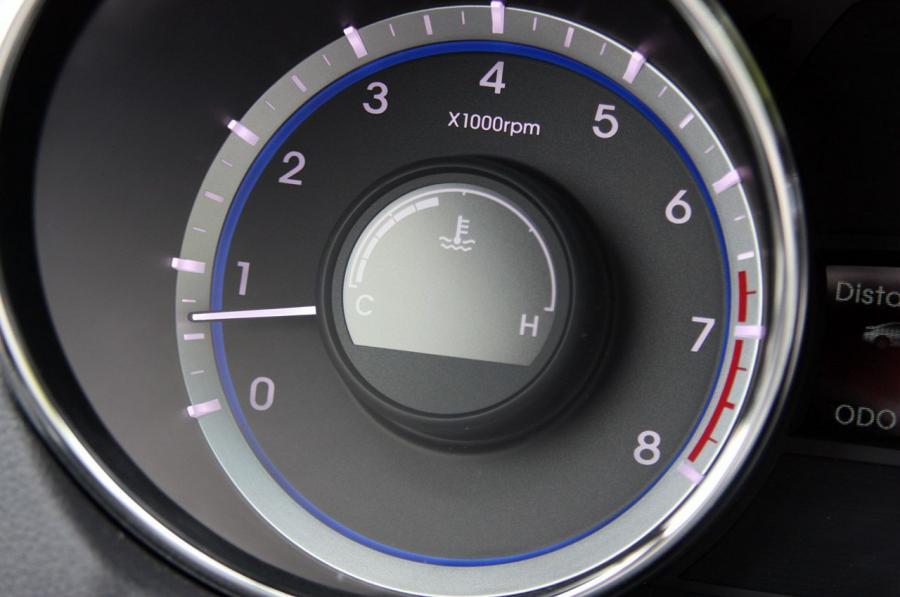  Hyundai Sonata GLS 2011 года  (фото 23 из 41)